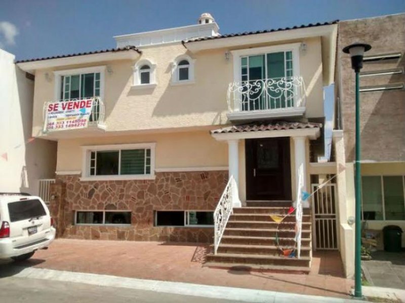 Foto Casa en Venta en Real de Valdepeñas, Zapopan, Jalisco - $ 2.900.000 - CAV99176 - BienesOnLine