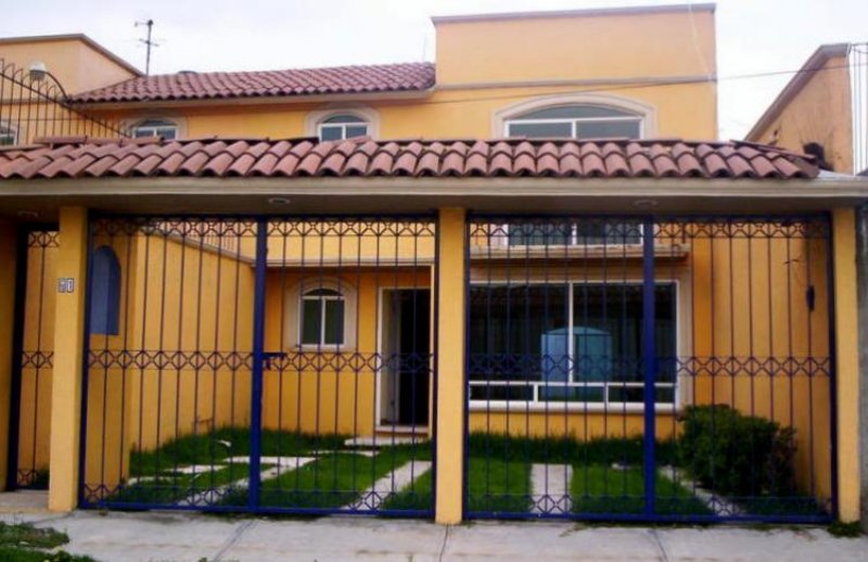 Foto Casa en Venta en Metepec, Mexico - $ 1.400.000 - CAV28599 - BienesOnLine