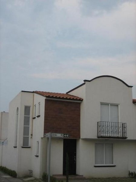 Foto Casa en Venta en Metepec, Mexico - $ 1.300.000 - CAV36024 - BienesOnLine