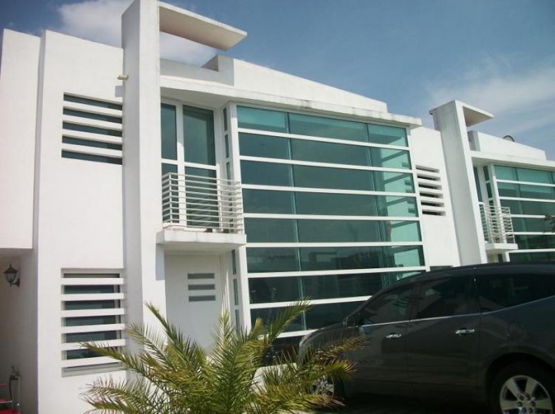 Foto Casa en Venta en Metepec, Mexico - $ 2.950.000 - CAV38008 - BienesOnLine