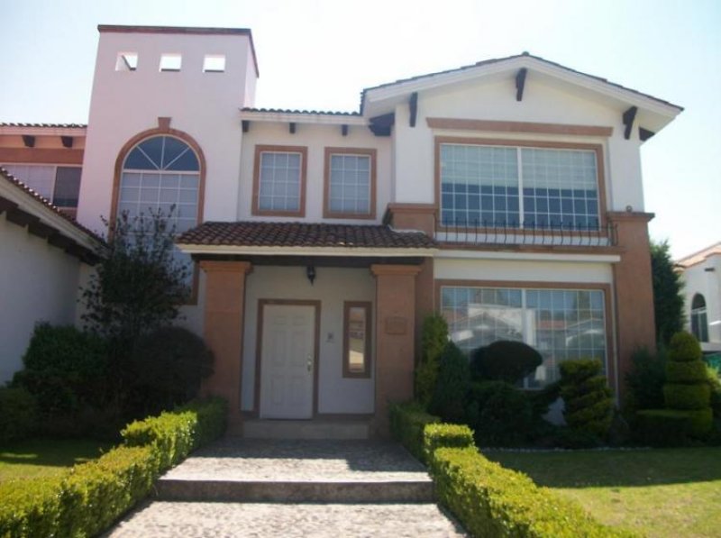 Foto Casa en Venta en Metepec, Mexico - $ 4.800.000 - CAV39951 - BienesOnLine