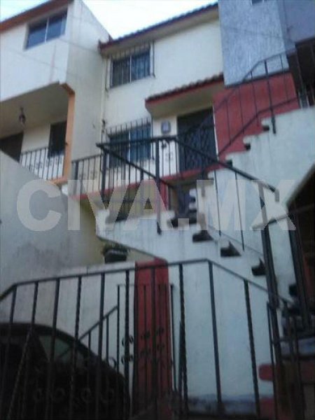 Foto Casa en Venta en Cumbres del Valle, Tlalnepantla, Mexico - $ 1.250.000 - CAV141460 - BienesOnLine