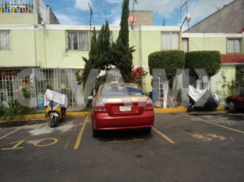Foto Casa en Venta en Los Mirasoles, Iztapalapa, Distrito Federal - $ 900.000 - CAV144282 - BienesOnLine