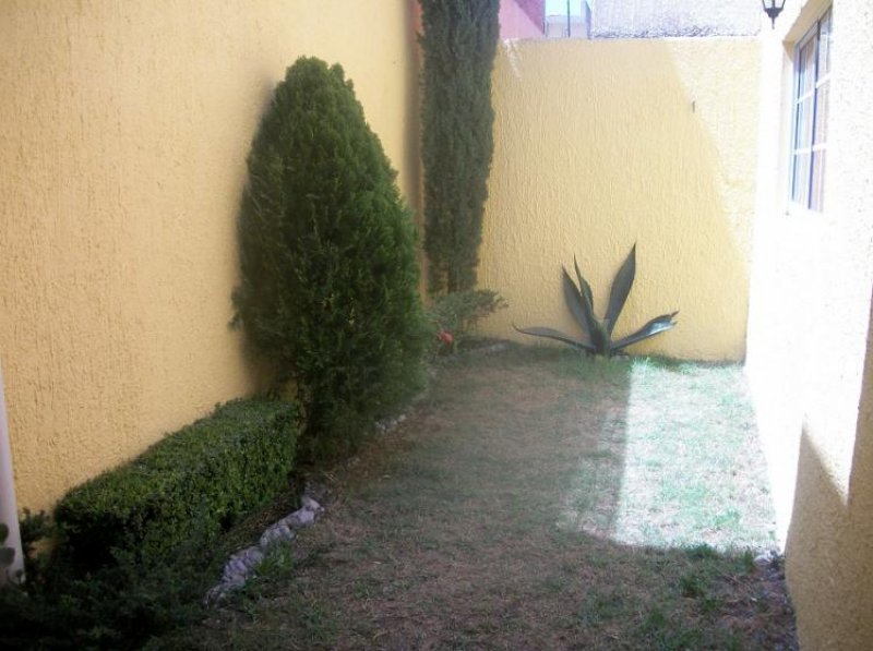 Foto Casa en Venta en Metepec, Mexico - $ 1.300.000 - CAV35132 - BienesOnLine