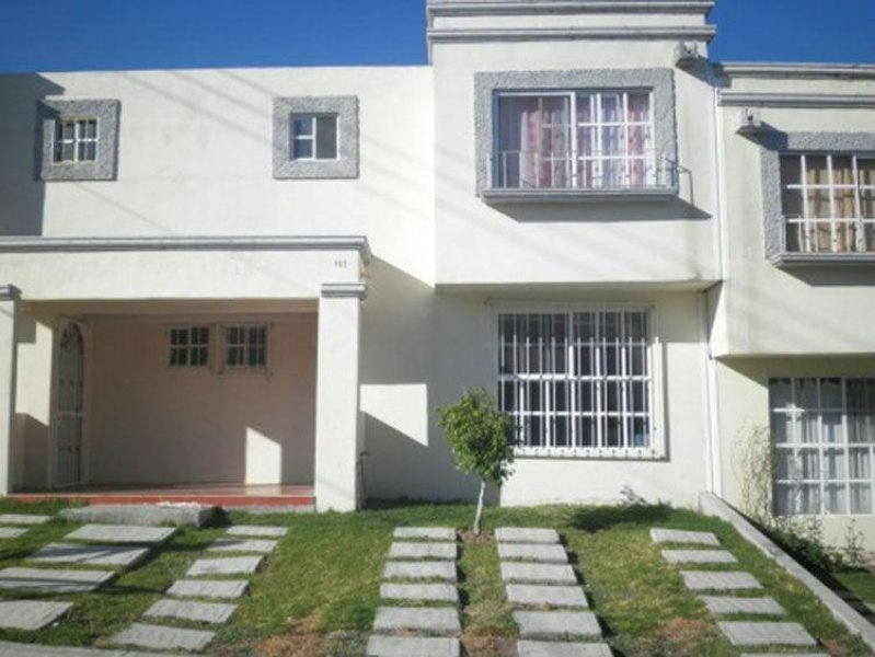Foto Casa en Venta en Fraccionamiento Rinconada Los Sauces., Tarímbaro, Michoacan de Ocampo - $ 780.000 - CAV170805 - BienesOnLine