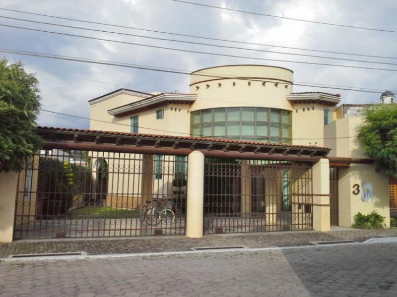 Foto Casa en Venta en CAMPESTRE MORILLOTLA, San Andrés Cholula, Puebla - $ 6.800.000 - CAV137648 - BienesOnLine