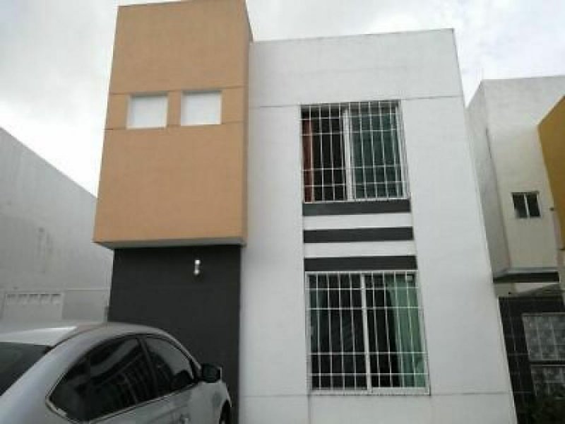Foto Casa en Venta en Barrio de la cruz, Santa María Huatulco, Oaxaca - $ 858.000 - CAV320328 - BienesOnLine