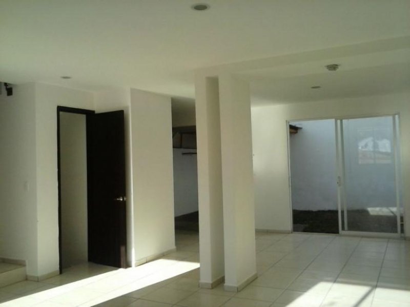 Foto Casa en Venta en COL. ALTOZANO, Morelia, Michoacan de Ocampo - $ 1.400.000 - CAV126301 - BienesOnLine