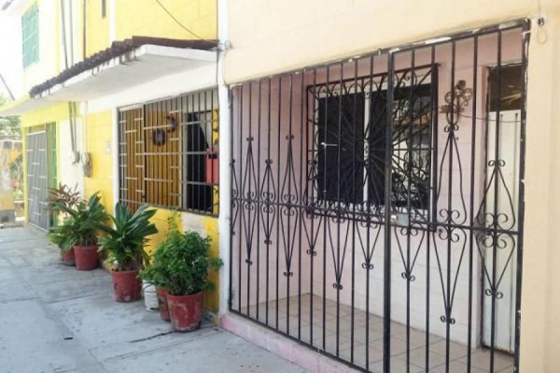 Casa en Venta en UNIDAD HABITACIONAL EL COLOSO Acapulco de Juárez, Guerrero