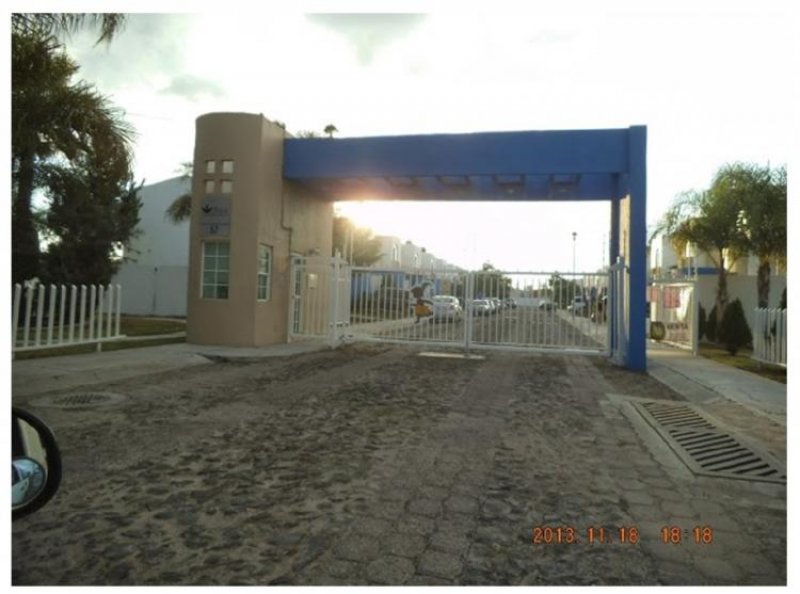 Foto Casa en Venta en El Pueblito, , Queretaro Arteaga - $ 680.000 - CAV98793 - BienesOnLine