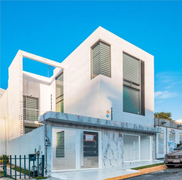 Foto Casa en Venta en Jardines de Satélite, Naucalpan de Juárez, Mexico - $ 8.500.000 - CAV308419 - BienesOnLine