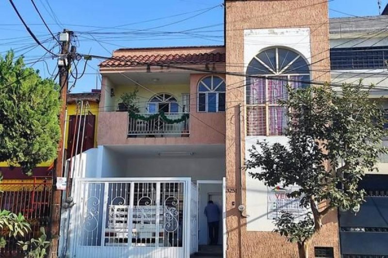 Casa en Venta en Jardinez de la Cruz 1a Seccion Guadalajara, Jalisco