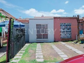 Casa en Venta en Parques de la Victoria Tlaquepaque, Jalisco