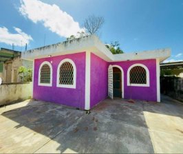 CASA EN VENTA EN CENTRO DE HECELCHAKAN 