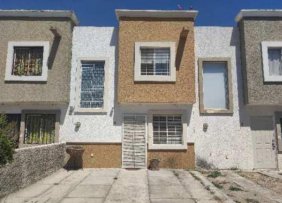 CASA EN VENTA EN SENDEROS DE TLAQUEPAQUE