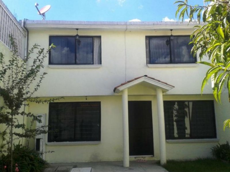 Foto Casa en Venta en Cerca de Ex Hacienda Barbaosa, San Miguel Zinacantepec, Mexico - $ 1.100.000 - CAV144892 - BienesOnLine