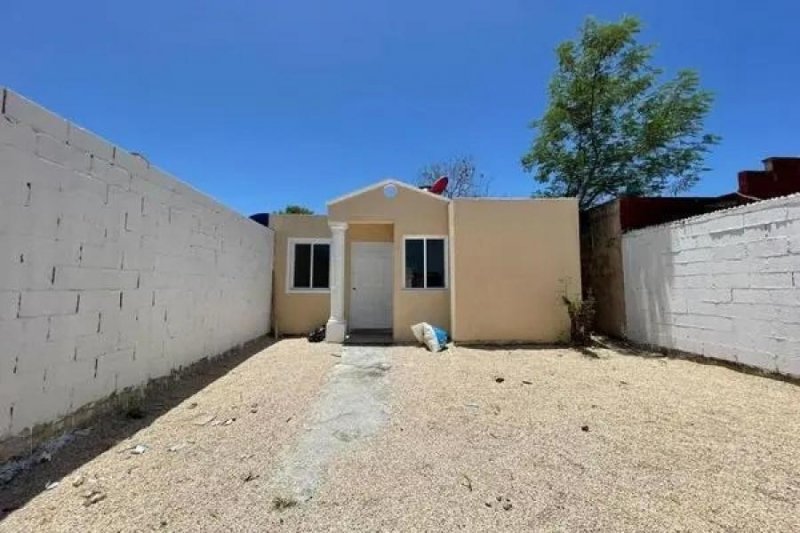 CASA EN VENTA EN UMAN