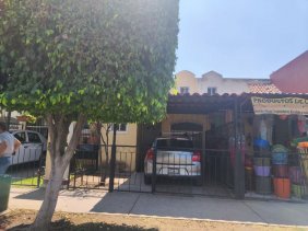 casa en venta en villa fontana