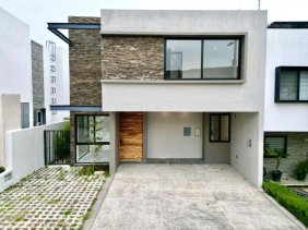 Casa en Venta en Fraccionamiento Los Robles Residencial Zapopan, Jalisco