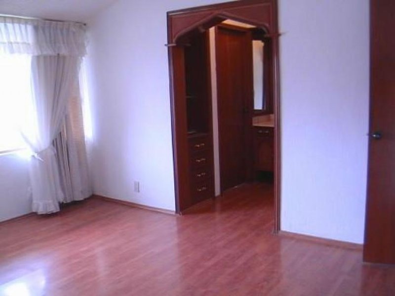 Foto Casa en Venta en El Palomar, Tlajomulco de Zúñiga, Jalisco - $ 3.900.000 - CAV55683 - BienesOnLine