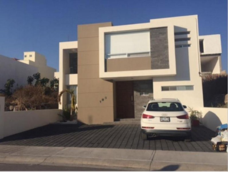 Foto Casa en Renta en Juriquilla, Santiago de Querétaro, Queretaro Arteaga - $ 18.500 - CAR162632 - BienesOnLine