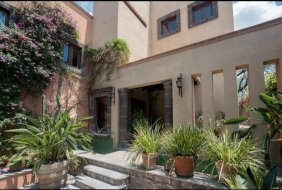 Espectacular Residencia con Vista y comodidades caminando al centro 