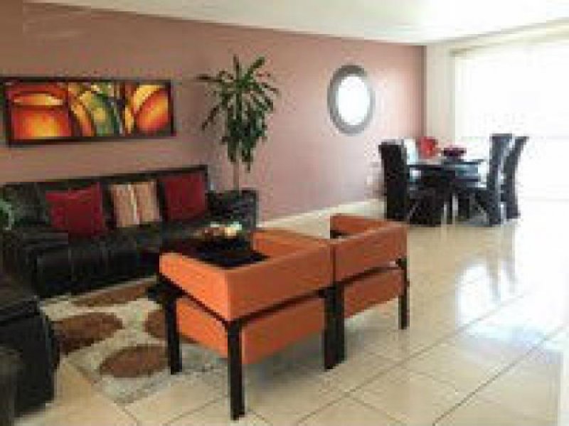 Foto Casa en Venta en Vistas Altozano, Morelia, Michoacan de Ocampo - $ 1.800.000 - CAV144643 - BienesOnLine