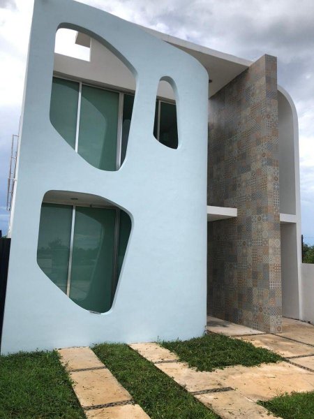 Casa en Venta en Kilometro 6 Carretera Merida - Motul, Yucatan