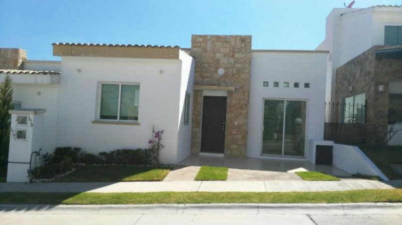 Foto Casa en Renta en Lomas De Angelópolis Cluster El Deseo, San Andrés Cholula, Puebla - $ 13.500 - CAR137320 - BienesOnLine