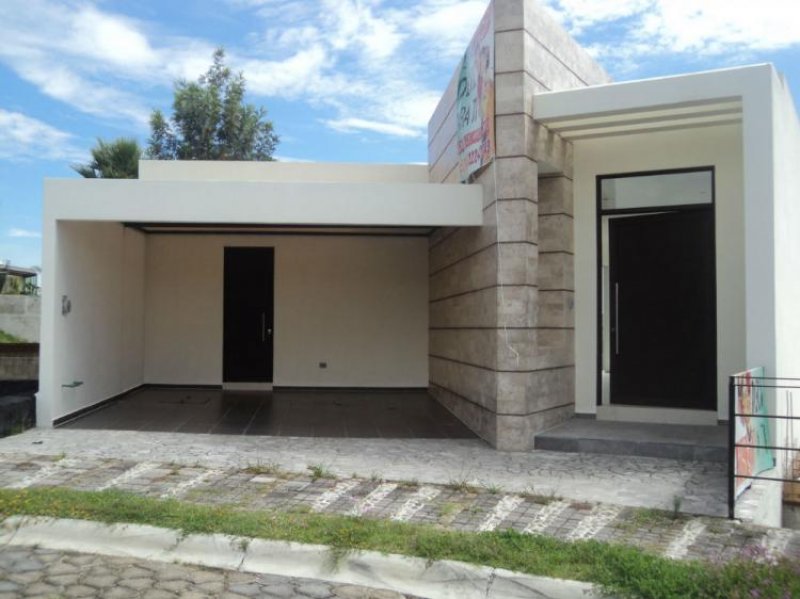 Foto Casa en Venta en Lomas De Angelópolis Cluster 10-10-10, San Andrés Cholula, Puebla - $ 2.600.000 - CAV137641 - BienesOnLine
