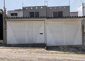 Casa en Venta en Lomas del Marmol Puebla, Puebla