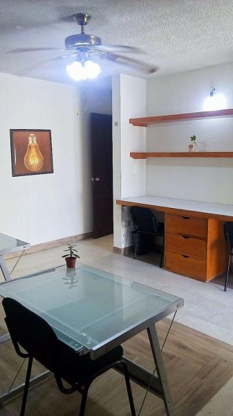 Foto Oficina en Renta en JARDINES DEL MORAL, León de los Aldama, Guanajuato - $ 6.000 - OFR301602 - BienesOnLine