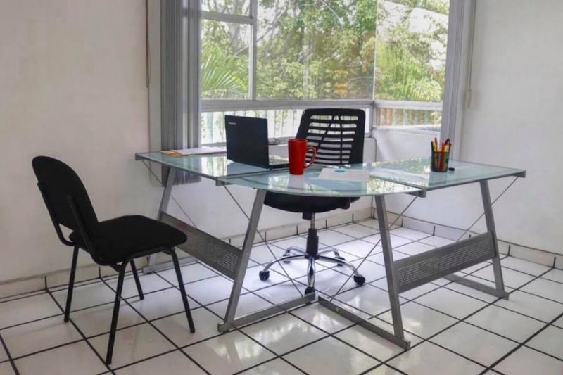 Foto Oficina en Renta en ARCOS VALLARTA, GUADALAJARA, Jalisco - $ 5.000 - OFR245418 - BienesOnLine