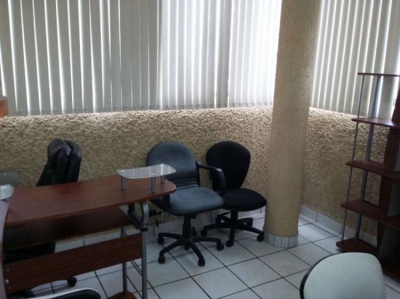 Foto Oficina en Renta en Unidad Habitacional Adolfo Lopez Mateos, Tlalnepantla, Mexico - $ 800 - OFR169586 - BienesOnLine