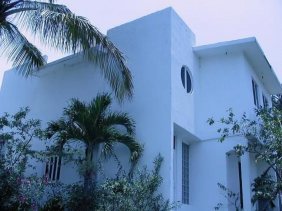 OPORTUNIDAD TRANQUILIDAD SEGURIDAD Y TODO A LA MANO 6900 LA CASA TIENE ESCUELAS TIENDAS MERCADOS PLA