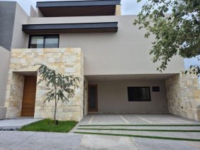 CASA EN HERMOSO FRACCIONAMIENTO EN CUERNAVACA
