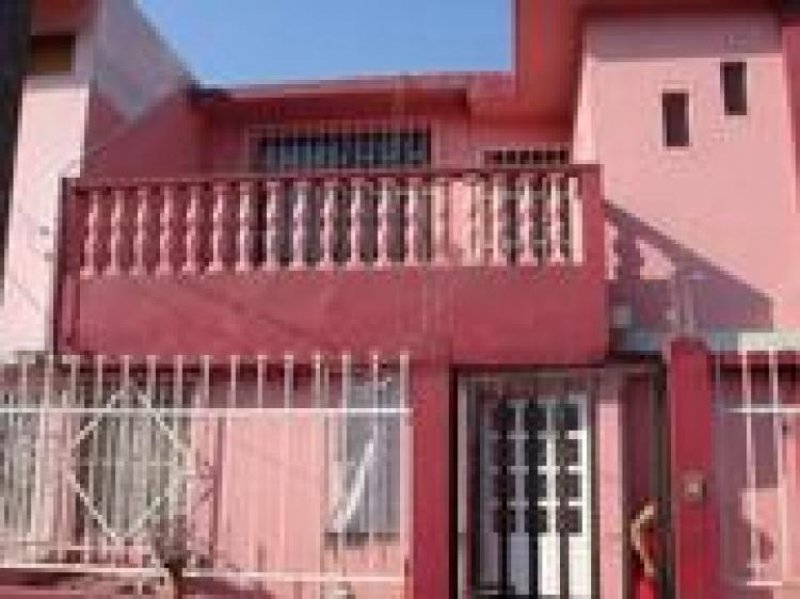 Foto Casa en Venta en UNIDAD HABITACIONAL CHIVERíA INFONAVIT, Veracruz, Veracruz - $ 600.000 - CAV16438 - BienesOnLine