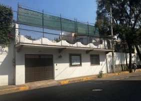 VENDO CASA EN ZONA CENTRICA