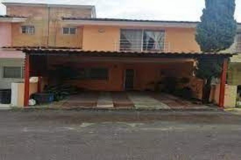Casa en Venta en VENTA DEL ASTILLERO Zapopan, Jalisco