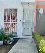 Venta de casa en condominio