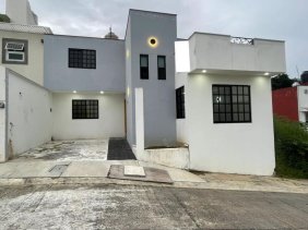 Casa en Venta en Los Lirios Coatepec, Veracruz