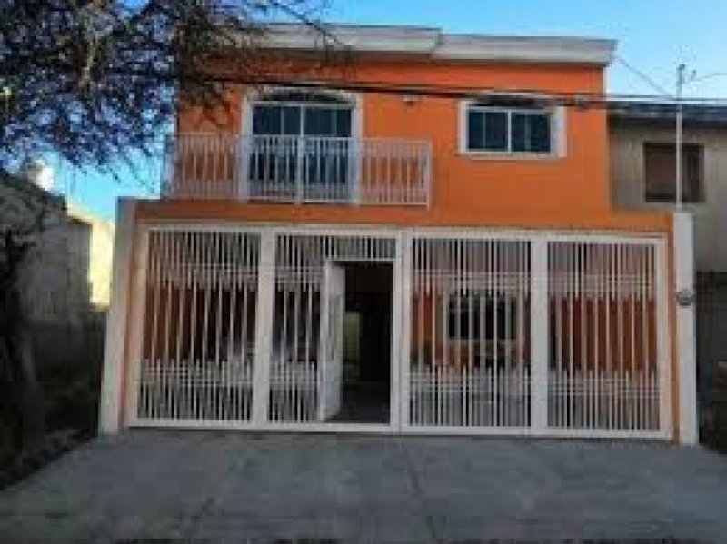 Casa en Venta en LOMAS DE ZAPOPAN Zapopan, Jalisco
